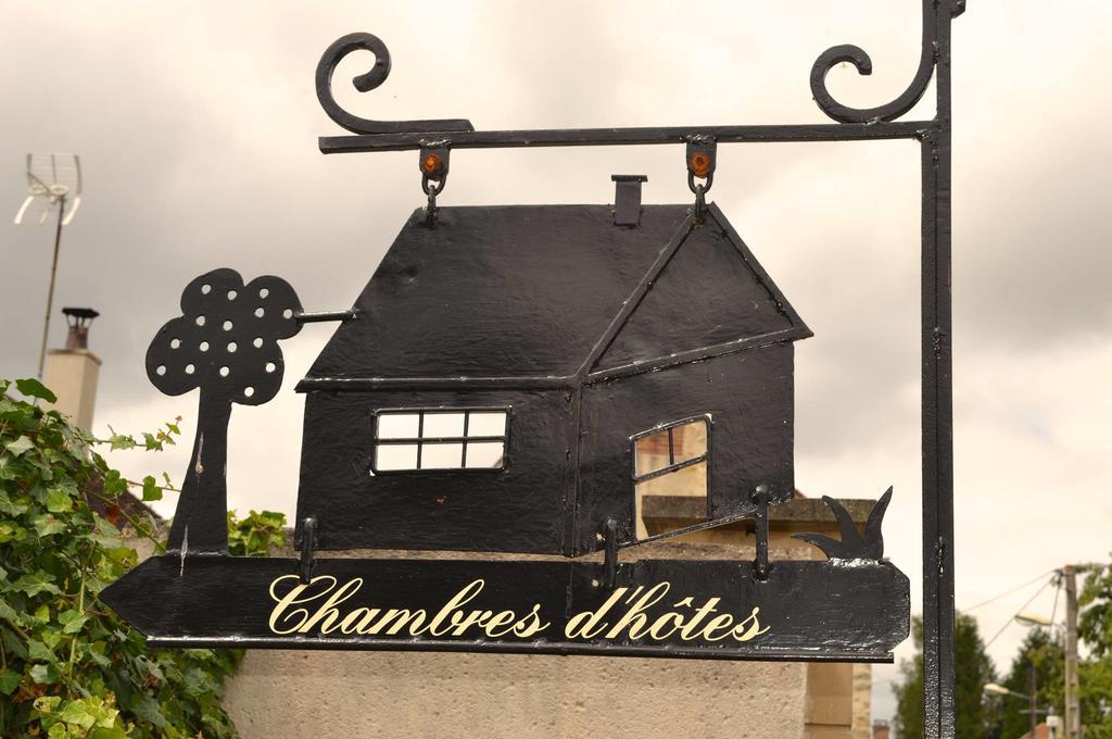 Chambres D'Hotes Des Demoiselles Ville-Saint-Jacques Luaran gambar